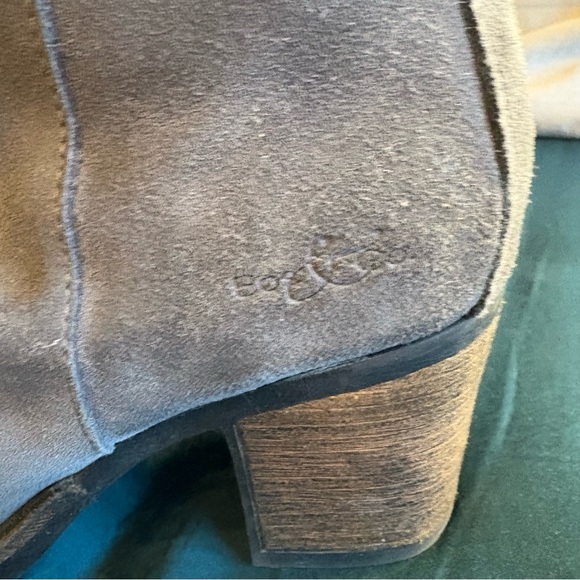 Bos. & Co. Barlow Women’s 38 Grey Suede Slouch Ankle Block Heel Bootie Side Zip - Picture 4 of 10